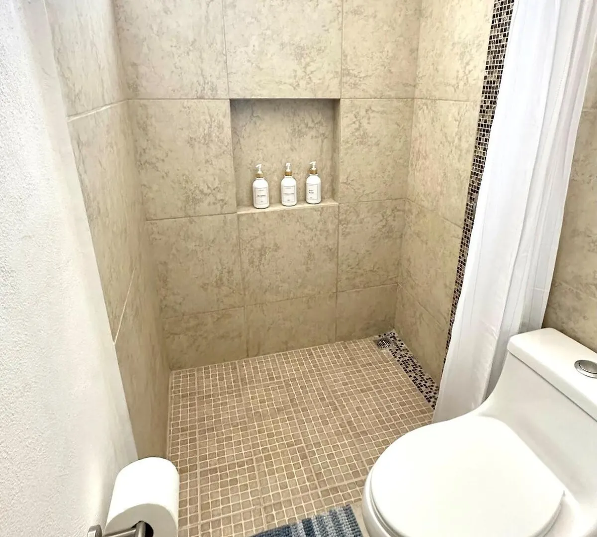 Modern, Downtown Apartment, 2Br, 2Bth, With Pool Cancún 0*,
