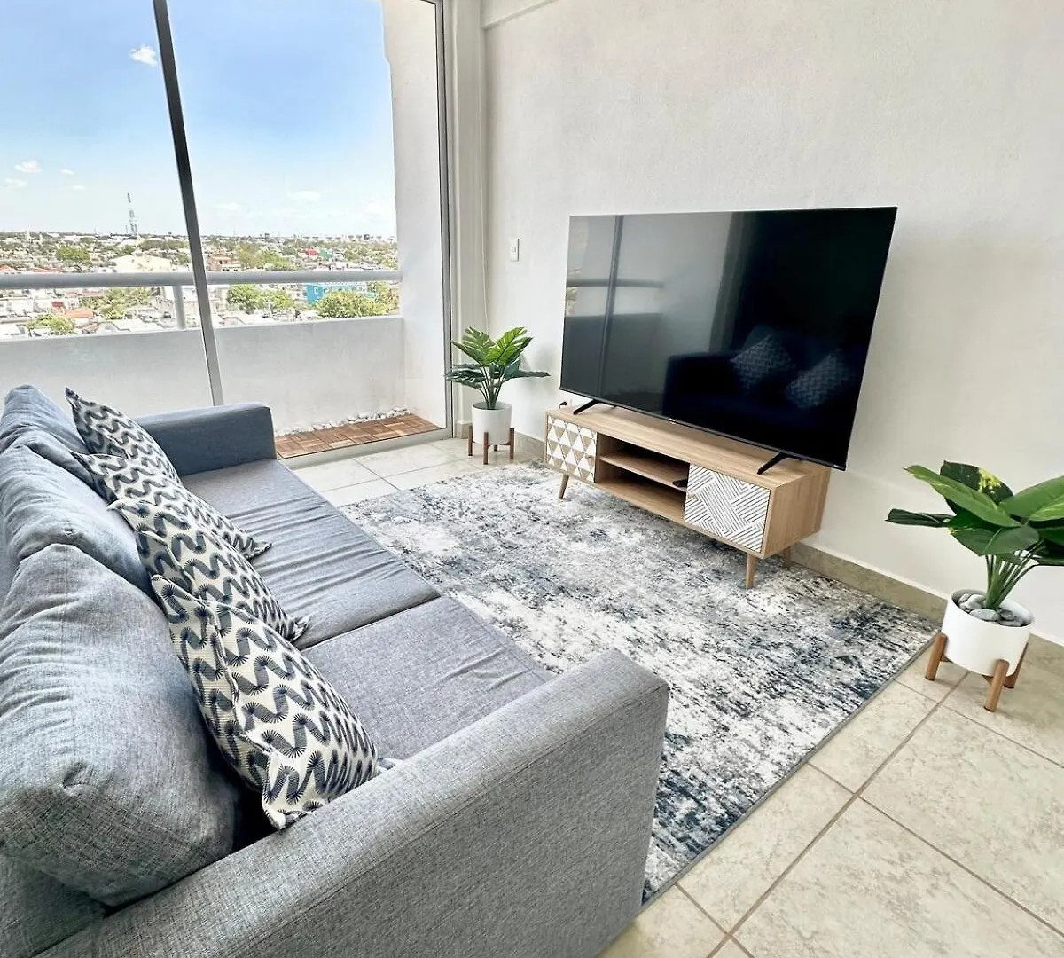 Modern, Downtown Apartment, 2Br, 2Bth, With Pool Cancún Mexiko