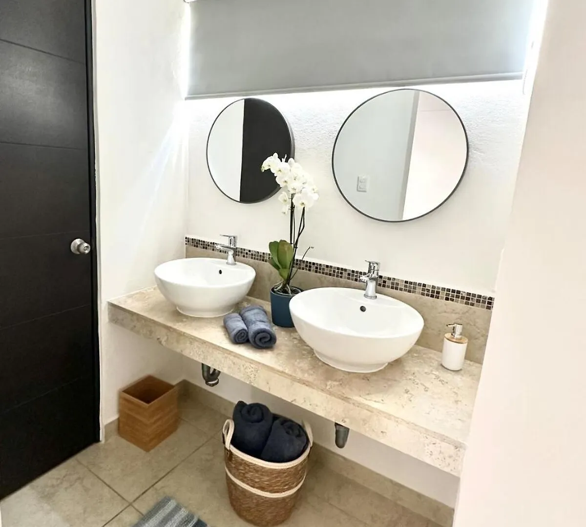 Modern, Downtown Apartment, 2Br, 2Bth, With Pool Cancún Apartmán
